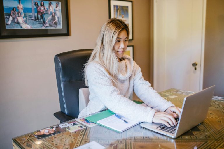 Building a Loyal Blog Audience: Strategies for Engagement and Growth